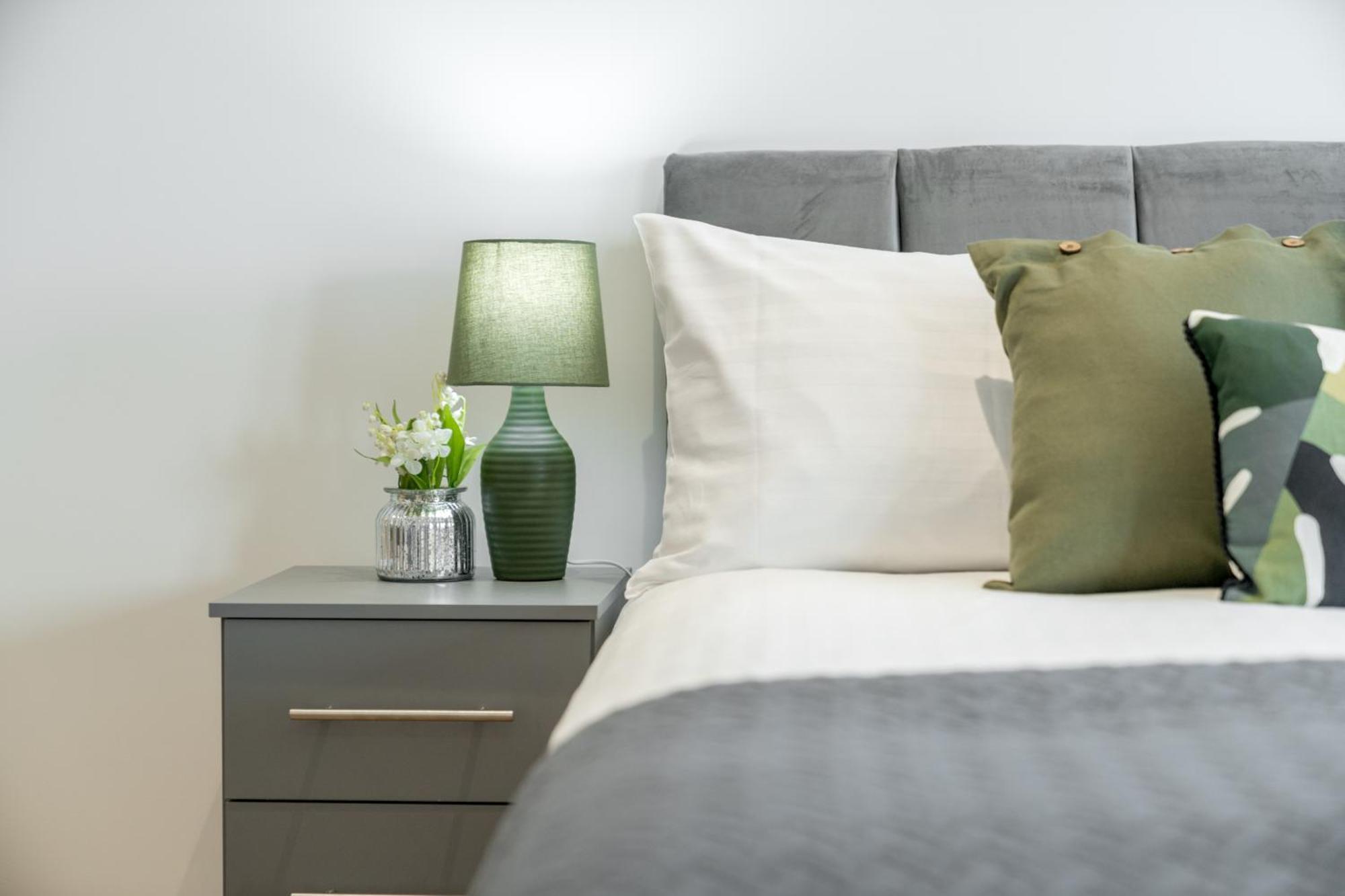 Skyvillion - London River Thames Top Floor Apartments By Woolwich Ferry, Mins To London Excel, O2 Arena , London City Airport With Parking 外观 照片