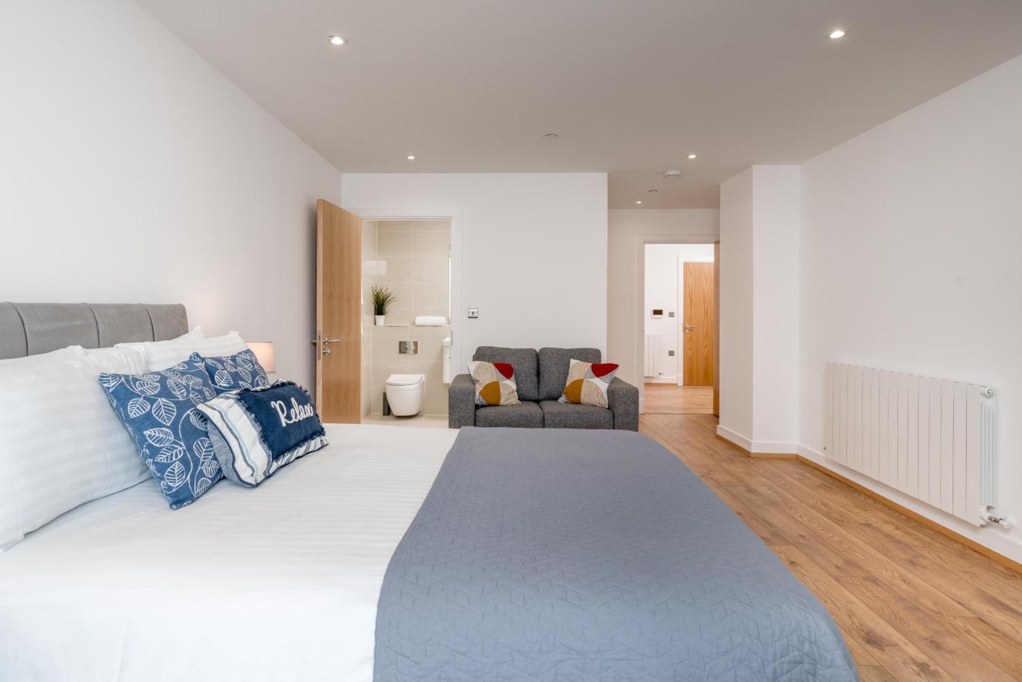 Skyvillion - London River Thames Top Floor Apartments By Woolwich Ferry, Mins To London Excel, O2 Arena , London City Airport With Parking 外观 照片