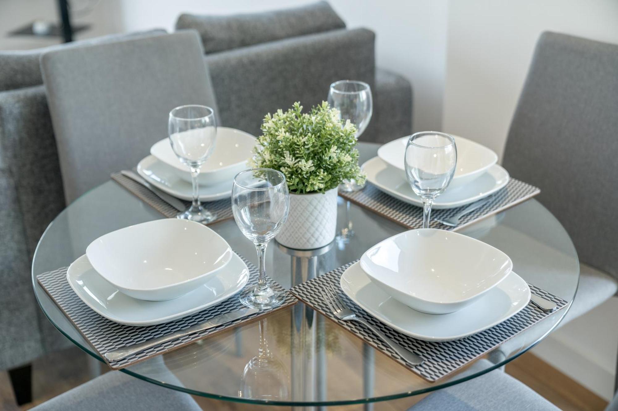 Skyvillion - London River Thames Top Floor Apartments By Woolwich Ferry, Mins To London Excel, O2 Arena , London City Airport With Parking 外观 照片