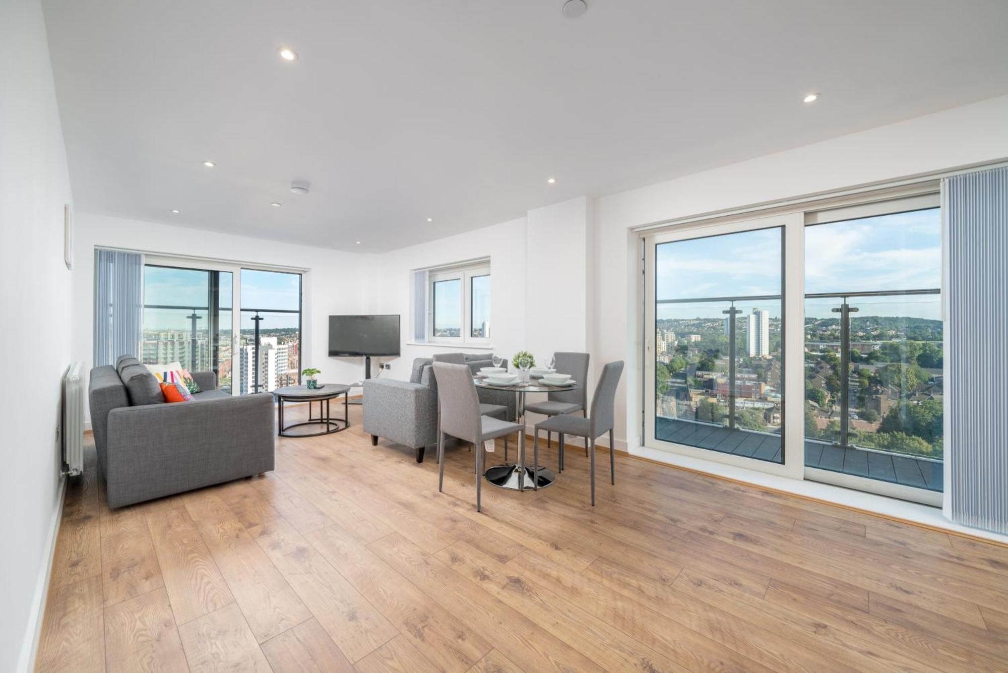 Skyvillion - London River Thames Top Floor Apartments By Woolwich Ferry, Mins To London Excel, O2 Arena , London City Airport With Parking 外观 照片